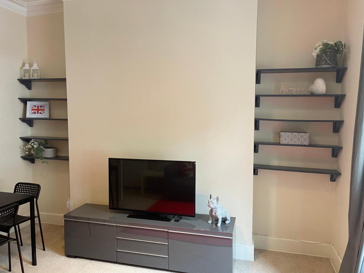 Beautiful 2 Bedroom Apartment- Prime Location, Aberdeen Centre Exterior foto