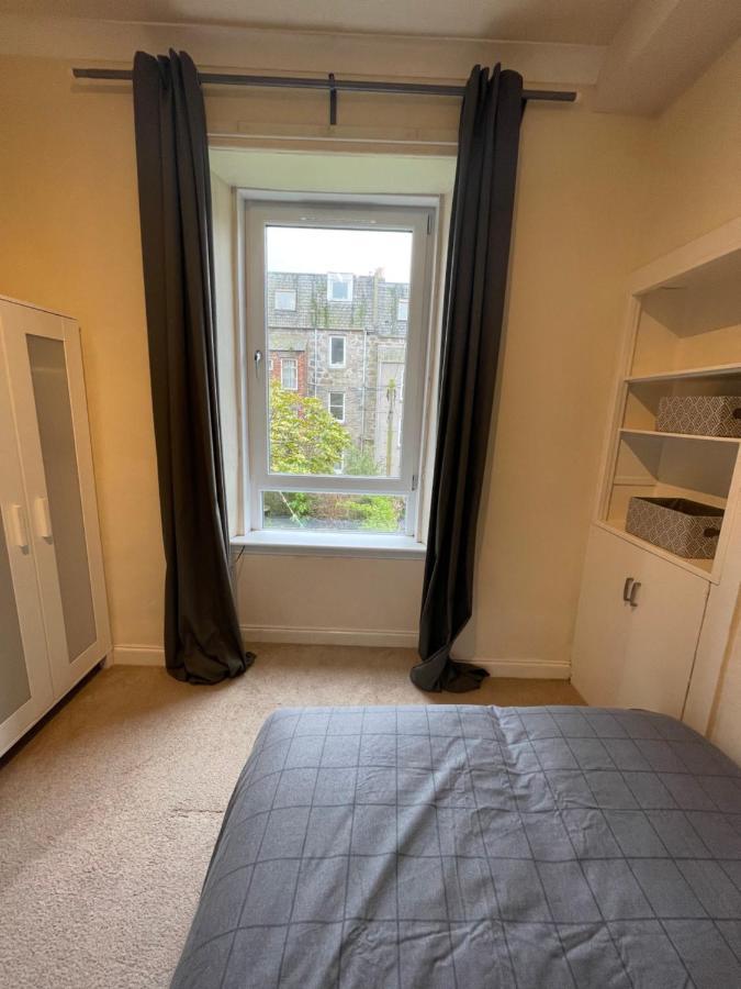 Beautiful 2 Bedroom Apartment- Prime Location, Aberdeen Centre Exterior foto